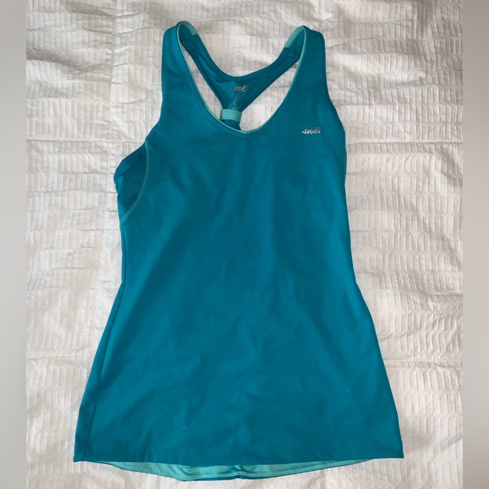 Workout too with built in sports bra